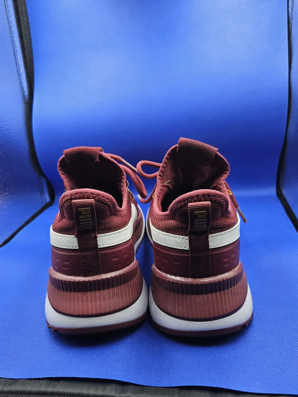 Puma Men's Maroon and Gold Athletic Sneakers